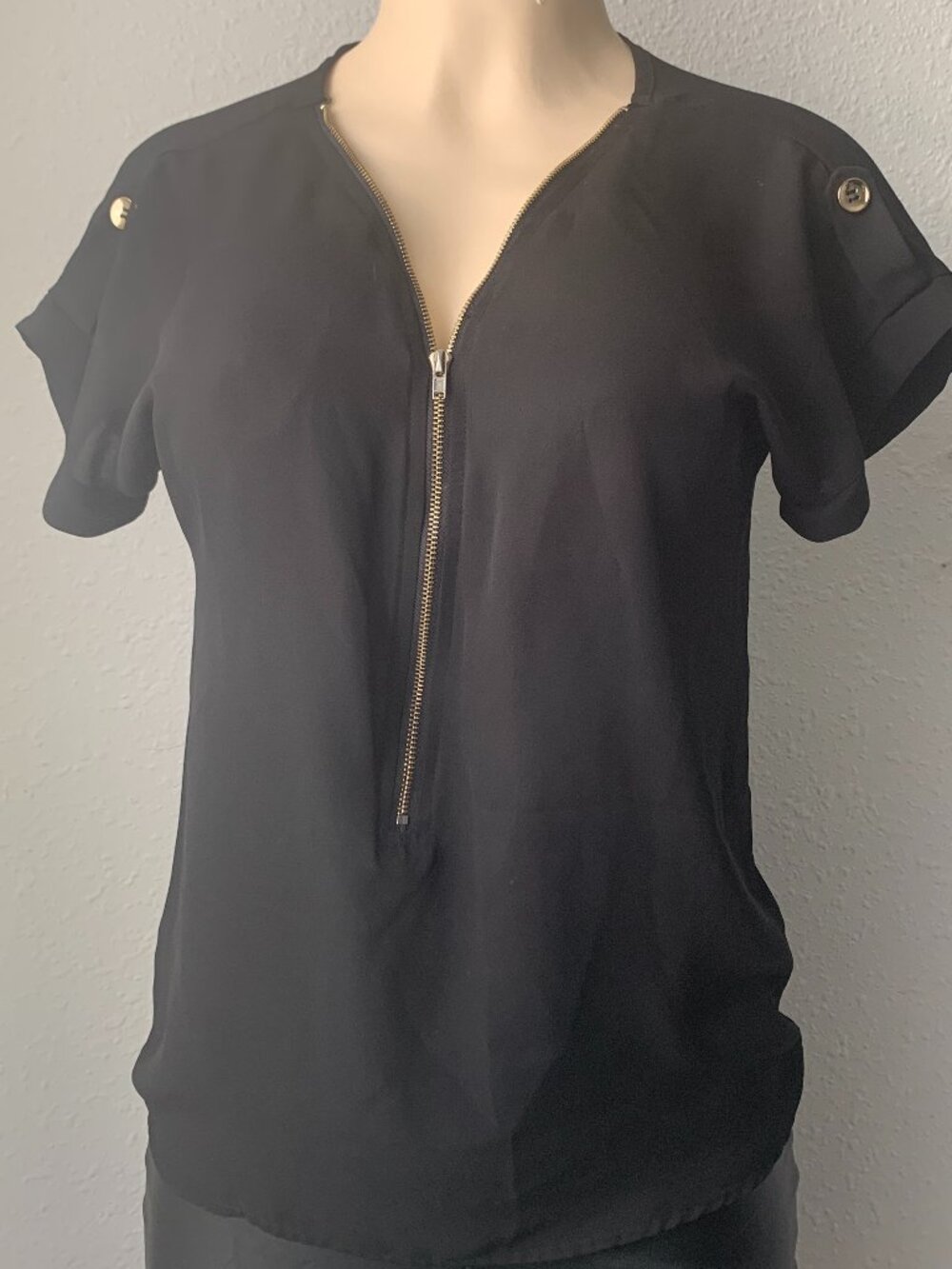 Active USA Womens Small Black Zip Front V-Neck Short Sleeve Blouse Top